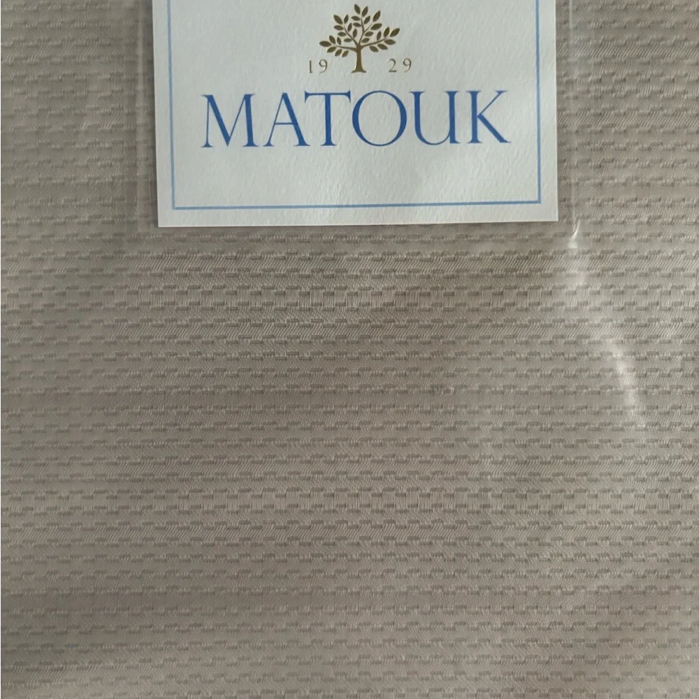 Matouk Augusta matelasse Dune Cotton Euro Sham new 27x27 - Picture 1 of 2